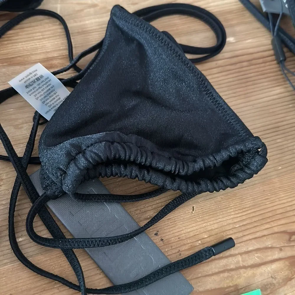 TRIANGL VINCA TOP ONLY EBONY BLACK NWT - Picture 2 of 3